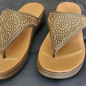 Crocs Sandals brand new sz 9